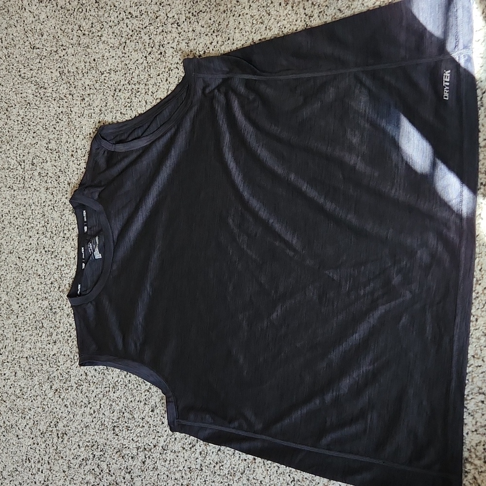 Men's black Tek Gear Dry Tek sleeveless tahirt